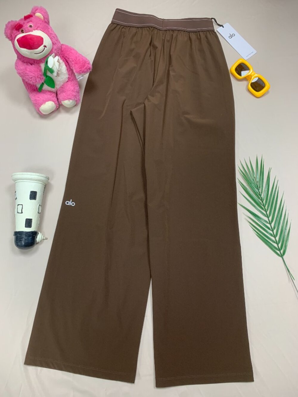 NWT Espresso ALO Yoga Studio Style Suit Up Pants👜Relaxed Regular 30" Inseam - Picture 8 of 11